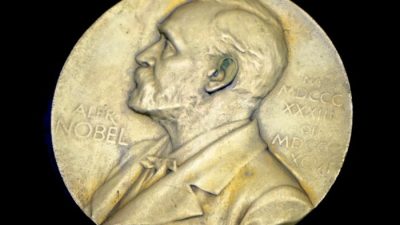 Кто стал лауреатом Нобелевской премии по физиологии и медицине?
