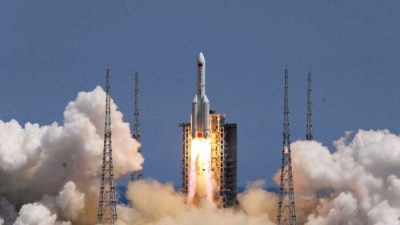 Китайская неуправляемая ракета упала на Землю