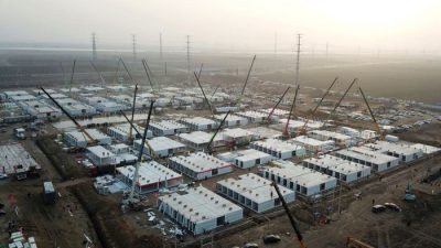 В Гуанчжоу строят карантинный центр на 80 тысяч человек