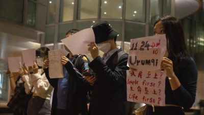 Студенты отправлены домой, полиция патрулирует протесты в Китае