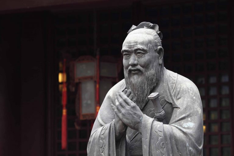 «Чжоу был благословлён добрыми людьми, что было богатством». Это значит, что династия Чжоу считала добрых людей богатством общества. (Фото: Typhoonskivia Dreamstime)