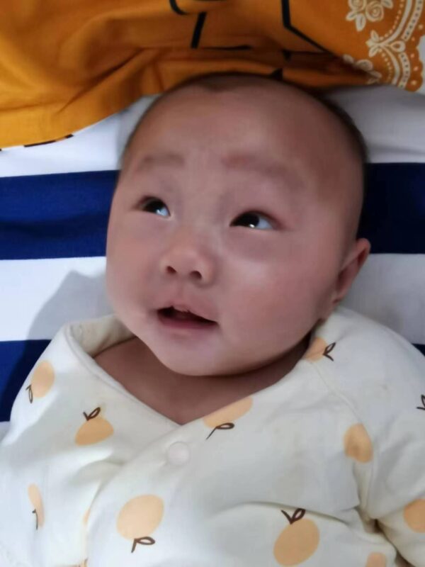 Фото 2: Фотография Ли Сию, которая скончалась 15 ноября в Дэнфэне, центральная провинция Китая Хэнань, из-за задержек с лечением. (Предоставлено Ли Баоляном, отцом Сию)