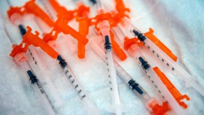 Власти США одобрили компенсацию ещё трёх случаев осложнений от вакцин COVID-19