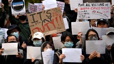 Протестующих в Китае против жёстких ковидных ограничений поддержали за границей