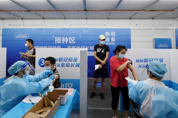10-летняя китаянка умерла от лейкемии после получения вакцины Sinovac