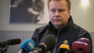 Министр обороны Финляндии возьмёт отпуск по уходу за ребёнком