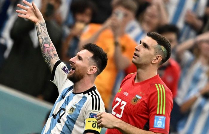 Кто помогает сборной Аргентине на ЧМ-2022? (Photo by MANAN VATSYAYANA/AFP via Getty Images) | Epoch Times Россия