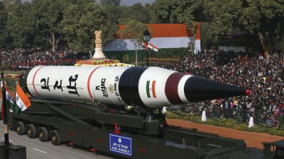 Индия провела испытания баллистической ракеты, способной нести ядерное оружие, после столкновения на границе с Китаем