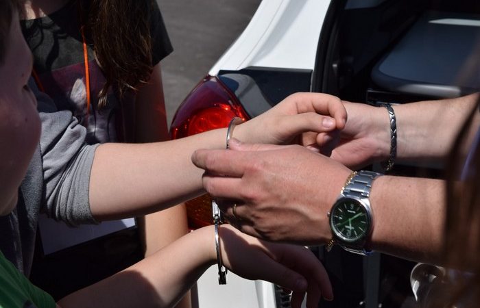 МВД отказалось использовать наручники для ряда лиц. (pxhere.com/СС0) | Epoch Times Россия