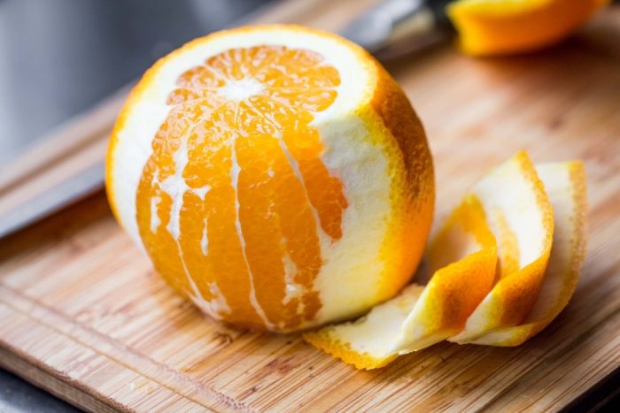 Домашние засахаренные апельсиновые корки – это сладкие, липкие кусочки солнечного света