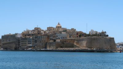 Пристальный взгляд на многообразие Мальты
