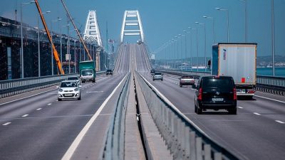 Автомобильную часть Крымского моста закрыли на ремонт