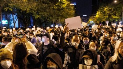 Массовые протесты в Китае бросили вызов власти компартии