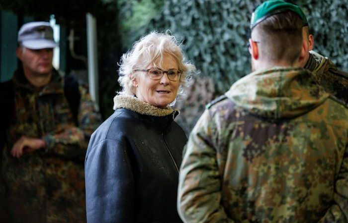 Фото. Министр обороны Германии Кристина Ламбрехт. (Jens Schlueter/Getty Images) | Epoch Times Россия