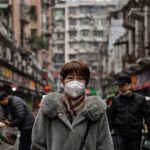 80% населения Китая заражено COVID: сильные выживают, а остальные умирают