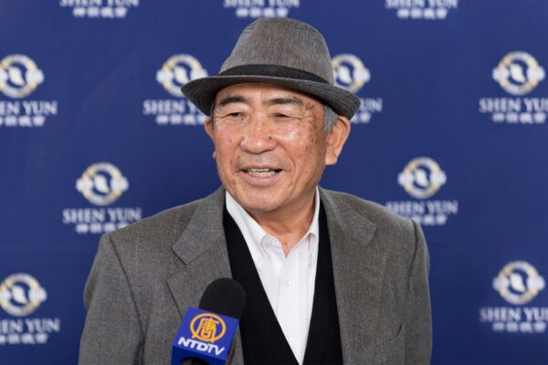 Shen Yun в Японии. Зритель: Я увидел другой мир, когда открылся занавес Широхама Нобору, глава компании по производству кормов, на концерте Shen Yun Performing Arts в Центре исполнительских искусств Хего в Нисиномии, Япония, 9 января 2023 года. (Fujino Takeshi/The Epoch Times)