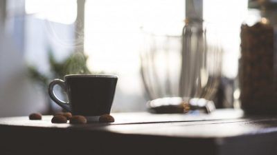 В закусочной Екатеринбурга отравились 15 человек