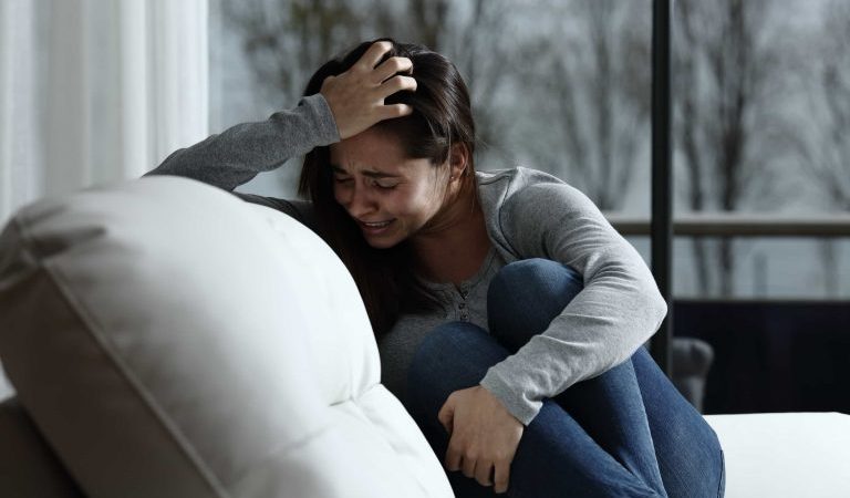 Измените негативные мысли на позитивные Многие люди борются с негативным мышлением. (Antonio Guillem via Dreamstime) | Epoch Times Россия