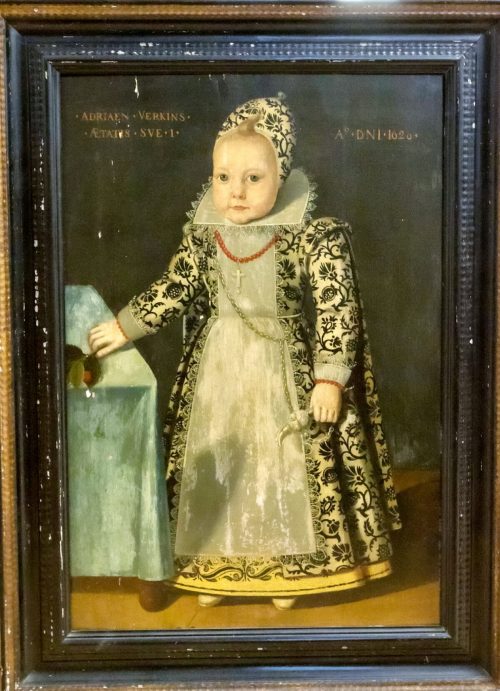 400-летний портрет ребёнка, найденный в старом коттедже, может стоить $24 000