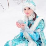 «Зима — время внутреннего света»: советы главной Снегурочки России