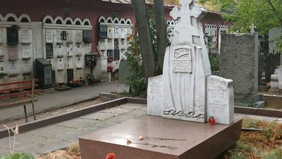 На Новодевичьем кладбище отреставрируют надгробие Станиславского