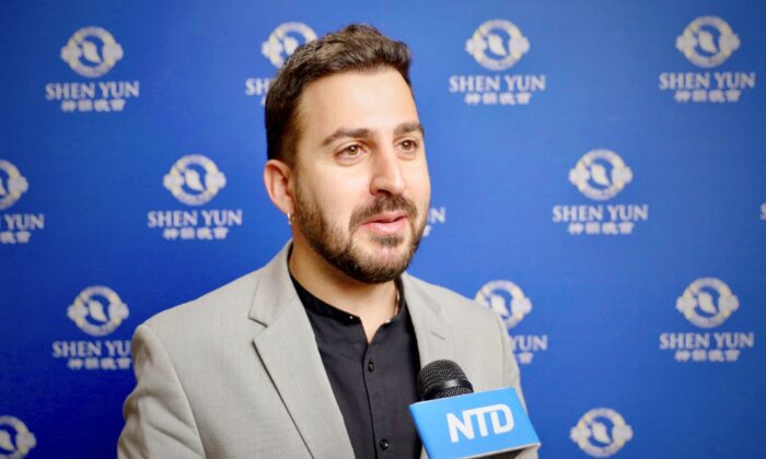 Журналист Ибон Перес в Аудитории «Курсааль» во Дворце конгрессов в Сан-Себастьяне, Испания, 31 января 2023 года. (NTD) | Epoch Times Россия