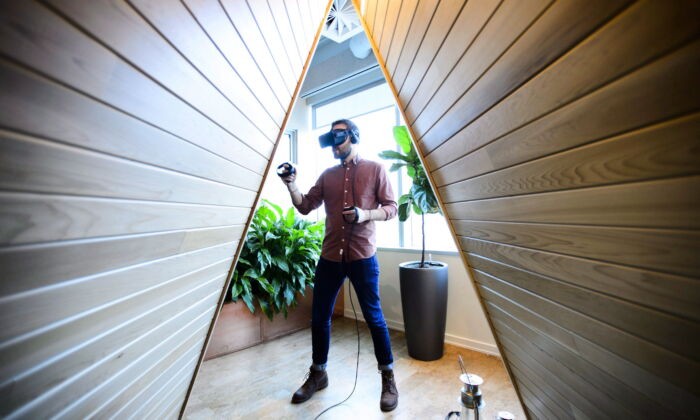 Дэниэль Бошан, глава команды Shopify по виртуальной реальности, в офисе компании в Оттаве 27 марта 2018 года. (Sean Kilpatrick/The Canadian Press) | Epoch Times Россия