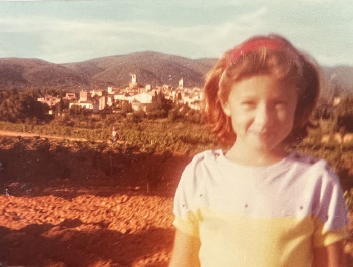 Дебора ДеКлю, 6 лет. В раннем детстве она подверглась насилию и познакомилась с порнографией. (Courtesy of Deborah DeClue)