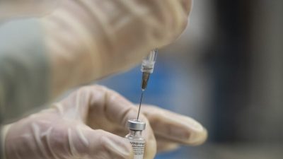 Вакцина Pfizer и риск тромбоза: что показали исследования