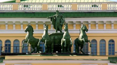 С театральных афиш убрали имя Бориса Акунина