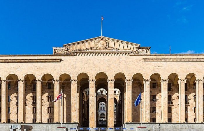Власти Грузии из-за протестов отозвали из парламента законопроект об иноагентах Парламент Грузии. (Diego Delso/commons.wikimedia.org/CC BY-SA 4.0 | Epoch Times Россия