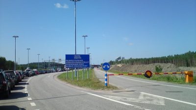 Финляндия строит забор на границе с Россией