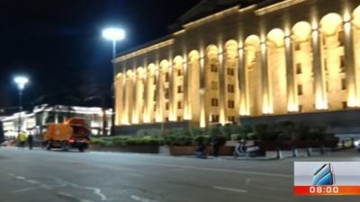 В Тбилиси восстановлено движение по проспекту Руставели после митинга