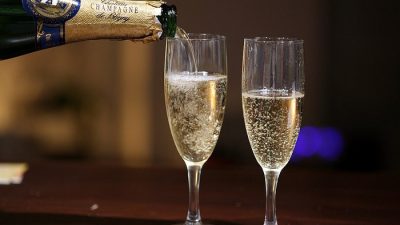 Экспорт шампанского через Турцию в Россию за год вырос на 182%