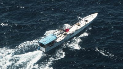 Австралийские рыбаки бьют тревогу по поводу вторжения китайских рыбацких лодок в Торресов пролив