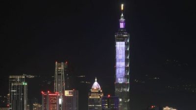 Шанхайскую делегацию на Тайване встретили протестами