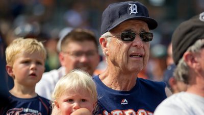 Крепкие отношения между бабушкой и дедушкой и ребёнком полезны для общего здоровья