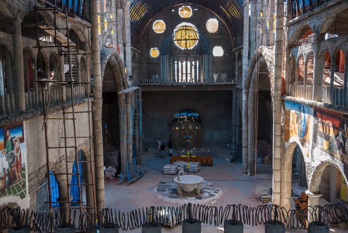 «Сумасшедший каменщик от Бога» 60 лет в одиночку строил собор