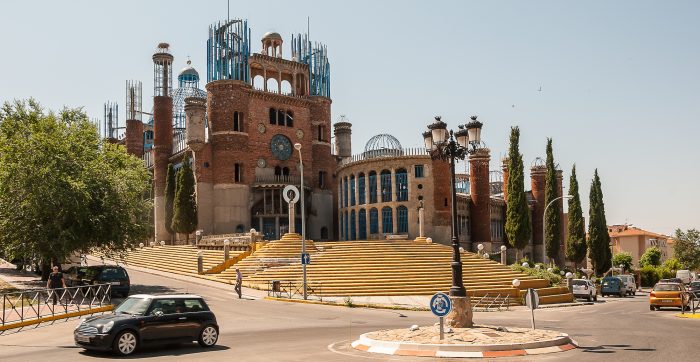 «Сумасшедший каменщик от Бога» 60 лет в одиночку строил собор