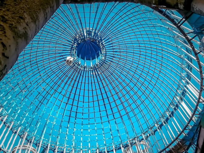 «Сумасшедший каменщик от Бога» 60 лет в одиночку строил собор