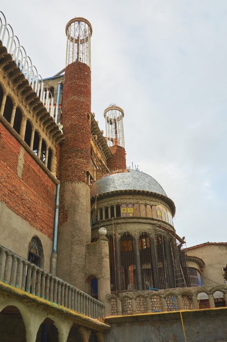 «Сумасшедший каменщик от Бога» 60 лет в одиночку строил собор