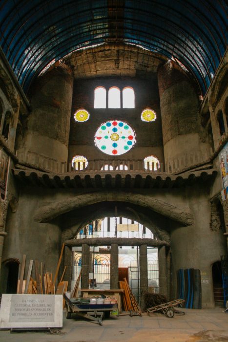 «Сумасшедший каменщик от Бога» 60 лет в одиночку строил собор