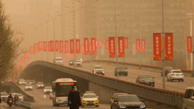 Песчаные бури обрушились на Пекин и весь Северный Китай