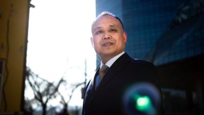 Китайский адвокат по правам человека задержан в Пекине во время поездки на встречу с делегацией ЕС