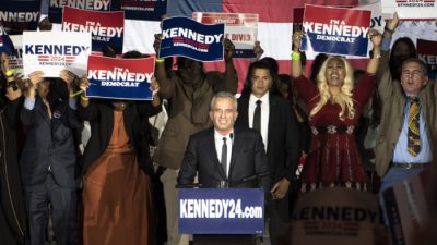 Демократ Роберт Кеннеди официально объявил о выдвижении своей кандидатуры на пост президента США