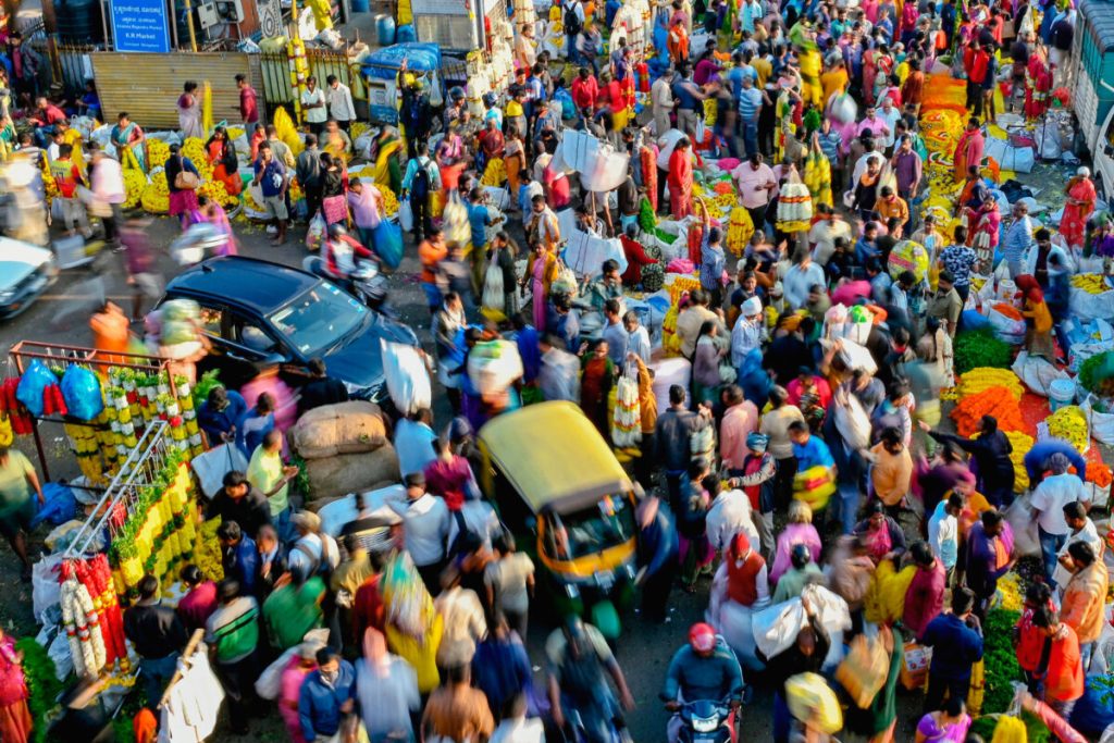 Само густонаселенные страны. Население Индии 2023. Индия рынок. Индия и Африка. Индия.
