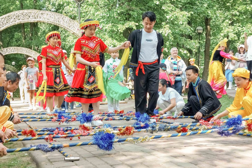 Праздник выступление. Праздник выступление