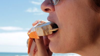 Роскачество обнаружило антибиотики в эскимо