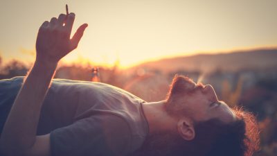 Почему дефицит солнечного света так же смертелен, как курение