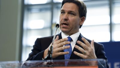 Соглашение о долговом потолке не отодвинуло США от «приближения к банкротству», говорит Десантис